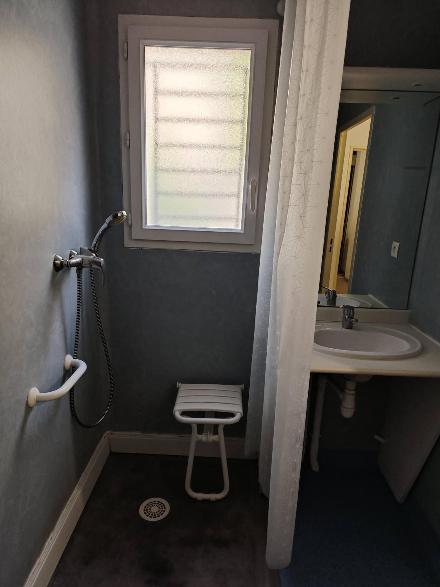 Appartement T2 - Pmr A 750 Metres De La Station Thermale D'Avene Bagian luar foto